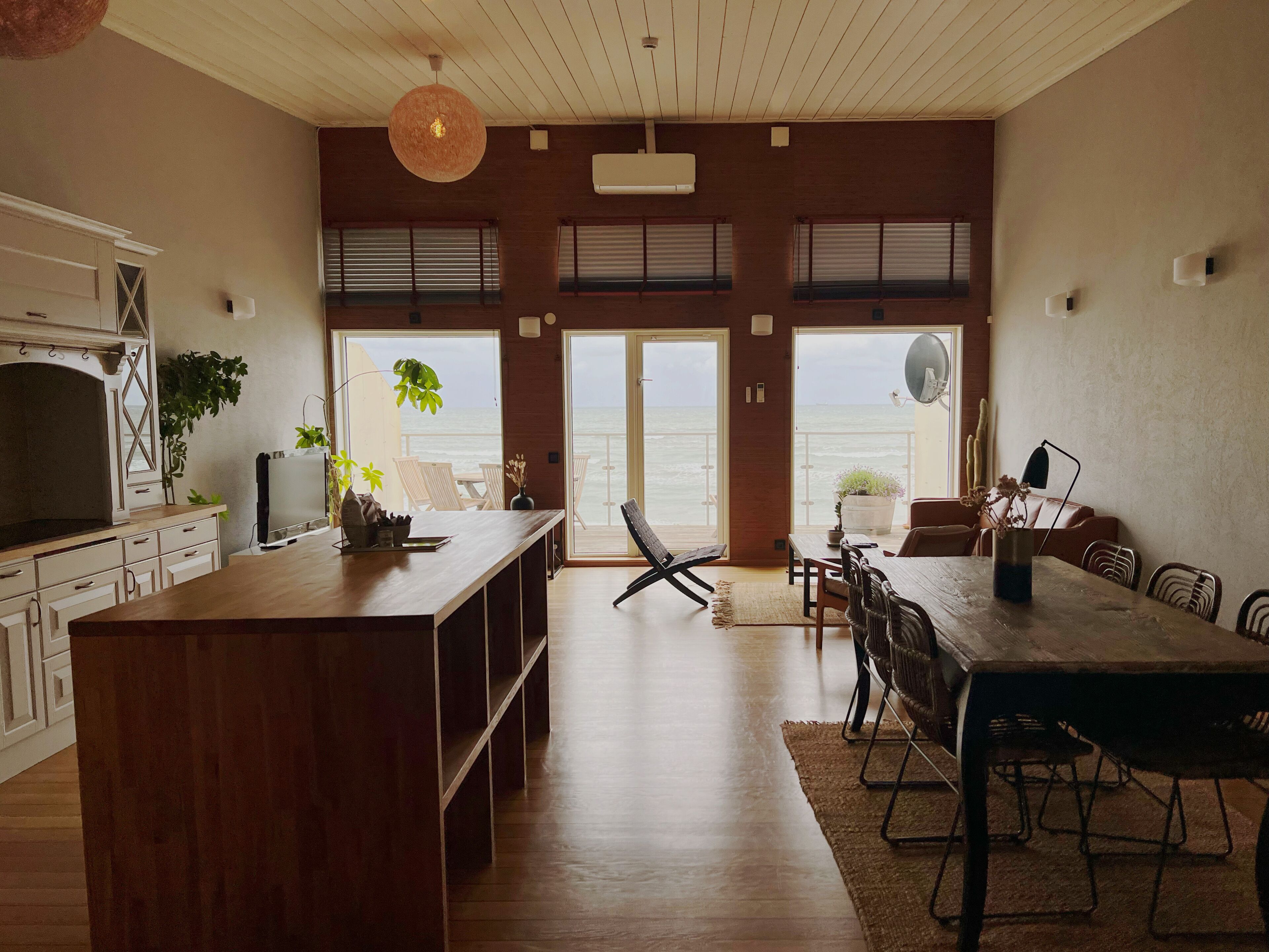 Exklusiv lägenhet - bastu | Vardagsrum | Platt-tv, Netflix och streamingtjänster