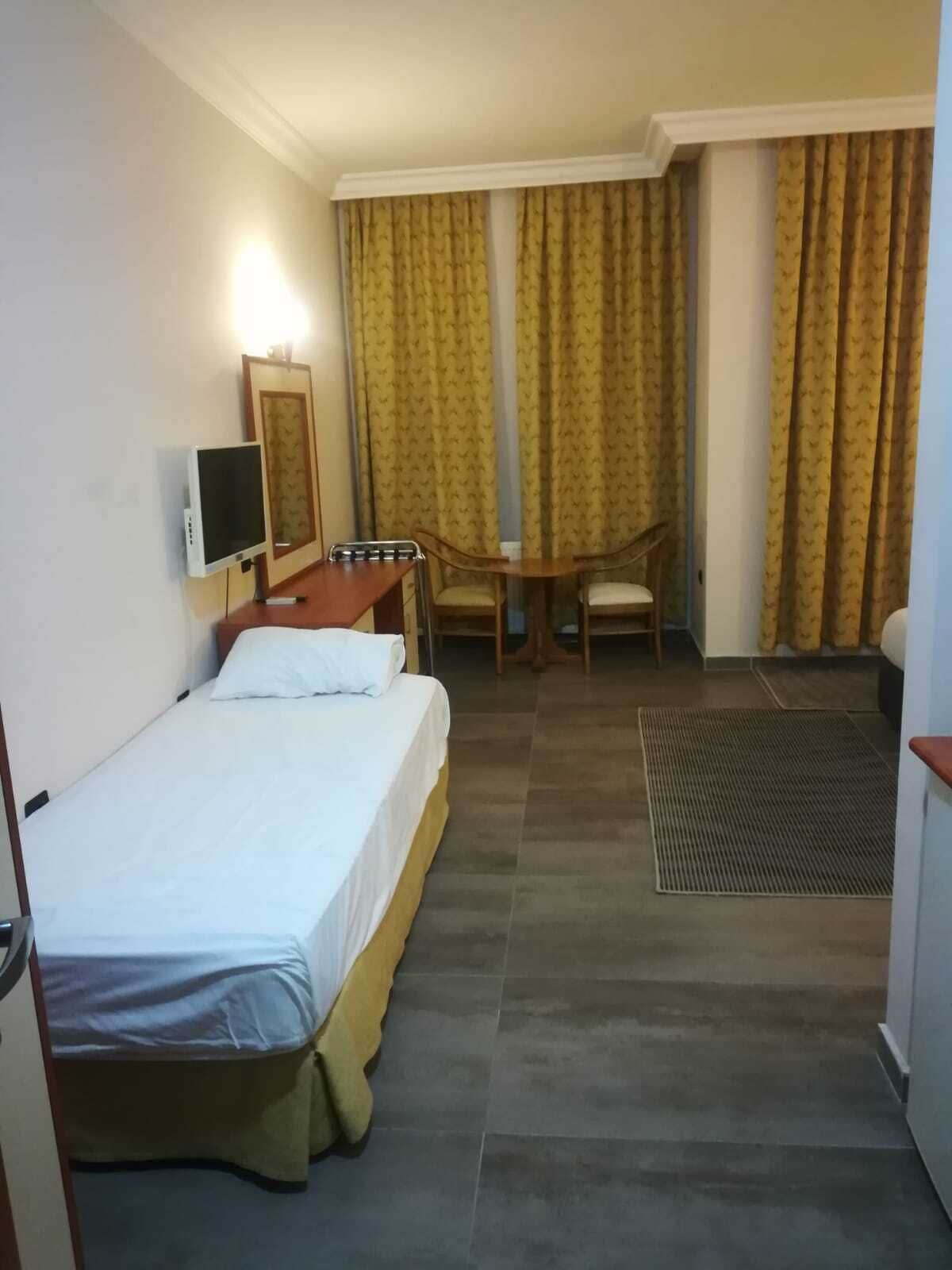 economy room | 1 bedroom, premium bedding, in-room safe, laptop workspace