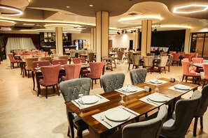 Restaurant - River Mill Park Otel Aqua Spa (Devrek)