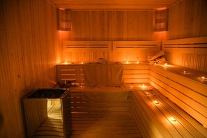Sauna, steam room