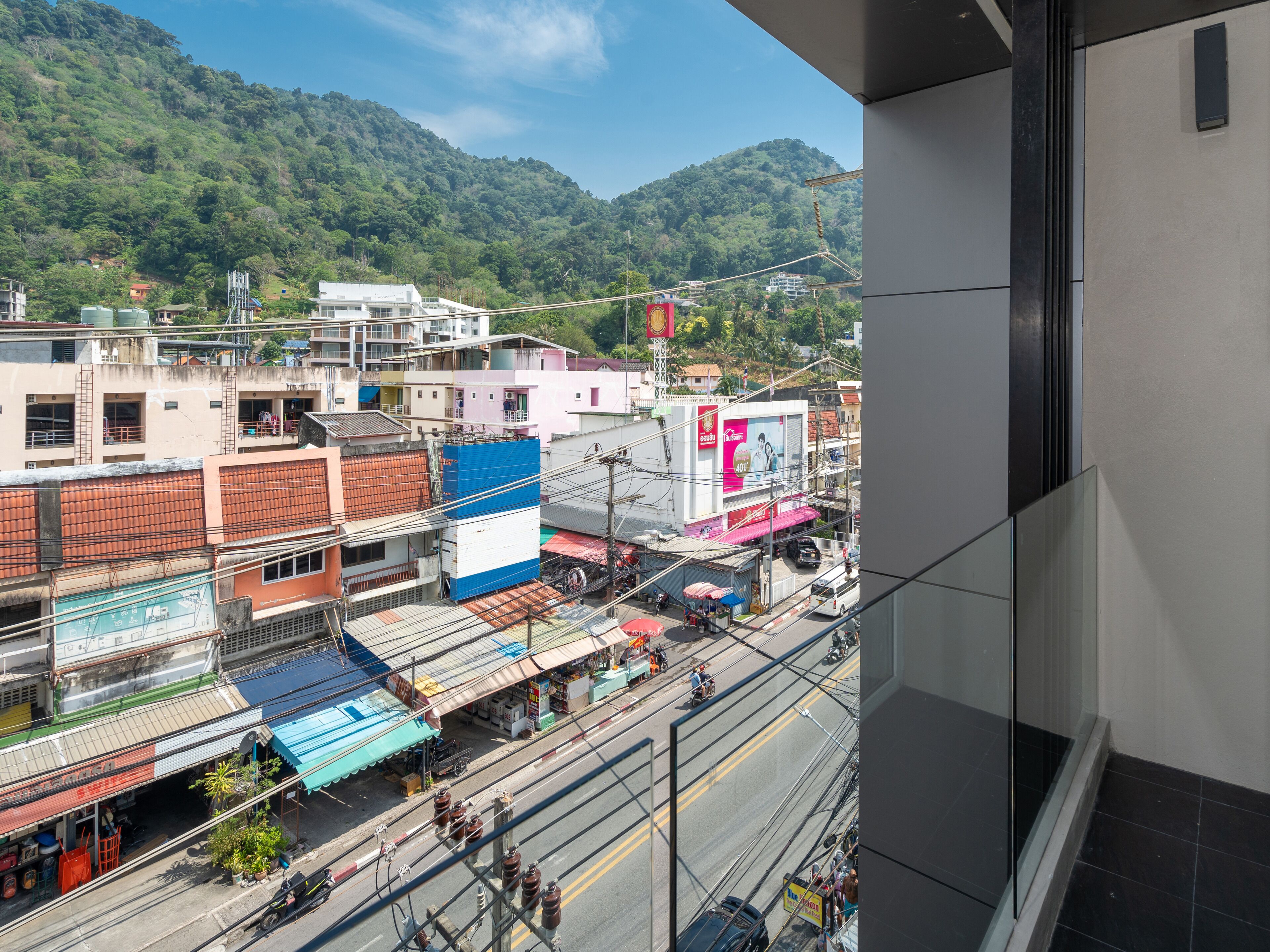 studio room | street view