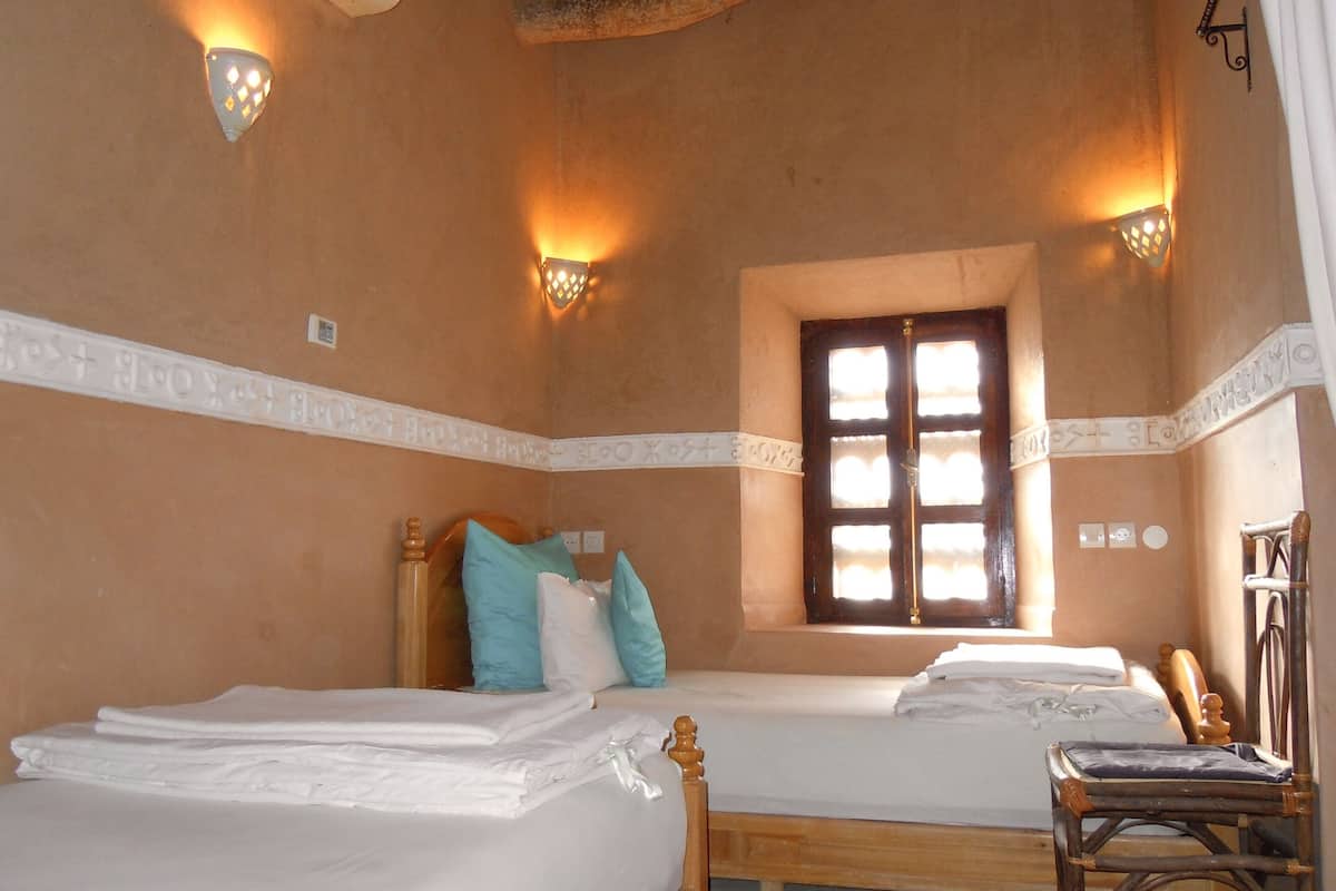 Twin Room | Desk, soundproofing, iron/ironing board, free WiFi