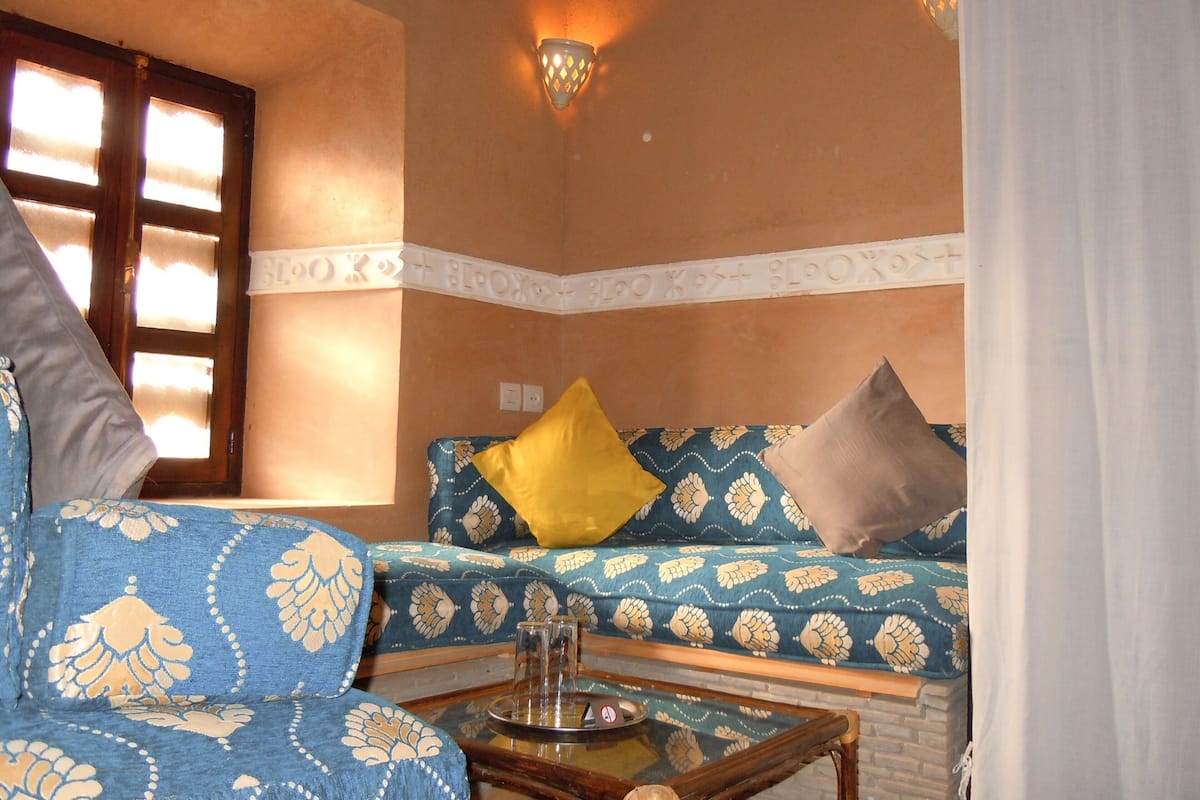 Twin Room | Desk, soundproofing, iron/ironing board, free WiFi