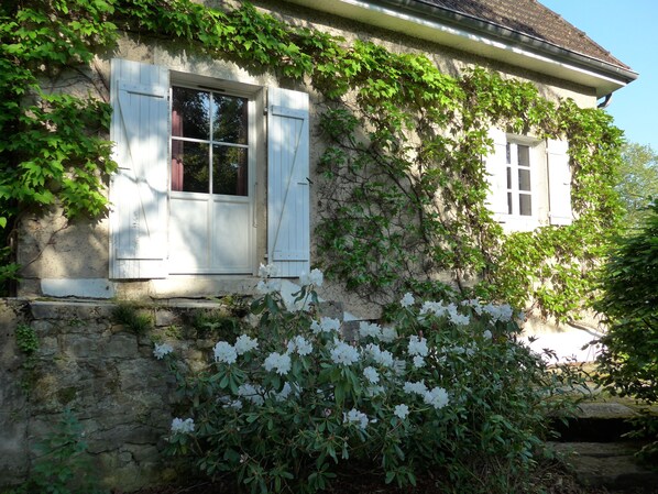 Perincian bahagian luar