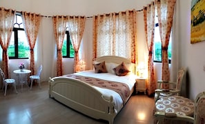 Kamar Double Deluks, 1 Tempat Tidur Queen, Bebas Asap Rokok | Minibar, meja kerja, tirai kedap cahaya, dan kedap suara