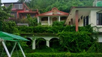 Fachada de la propiedad