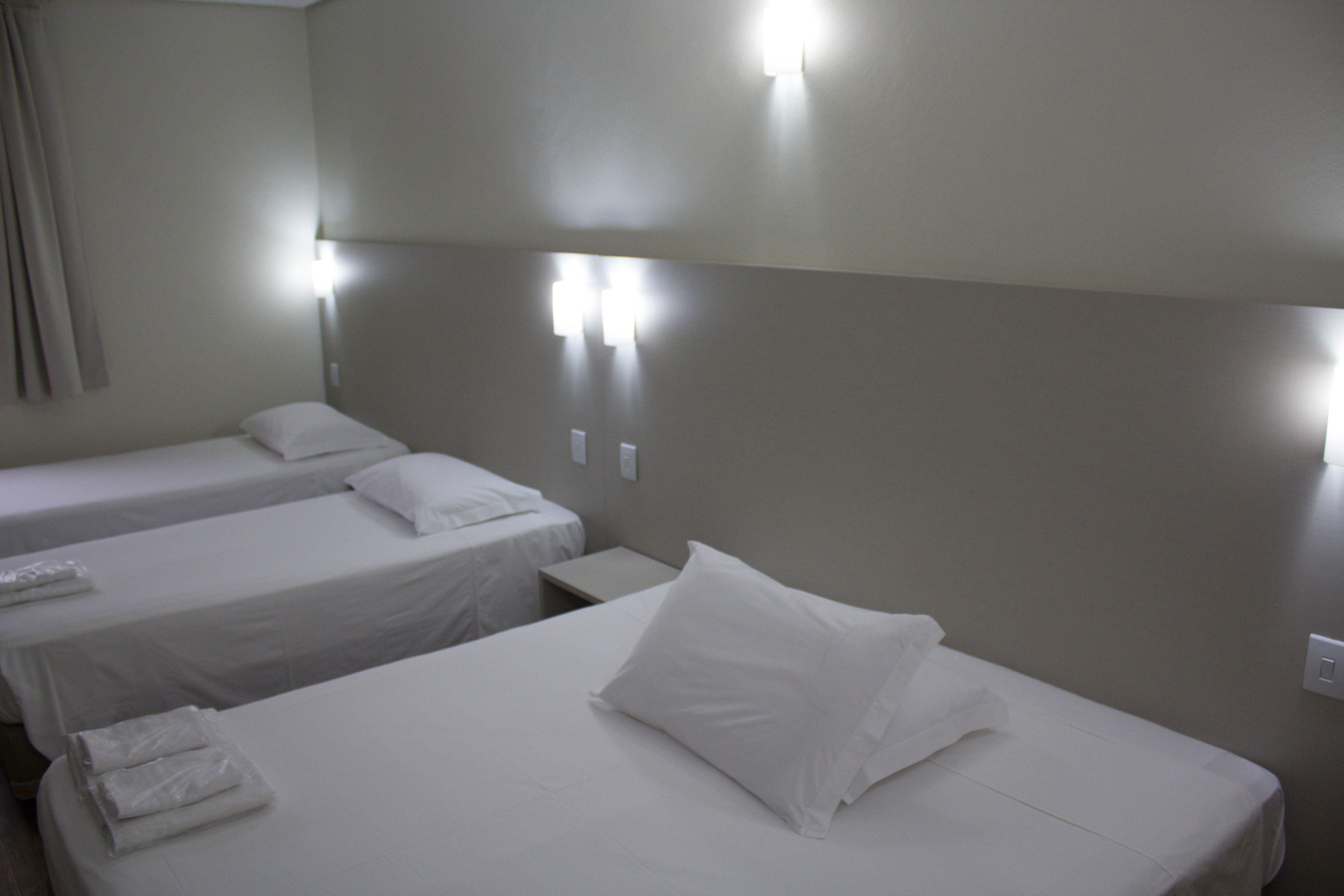 Phòng 3 | Két bảo mật tại phòng, bàn, phòng cách âm, bàn ủi/dụng cụ ủi quần áo 