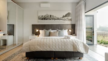 Luxury Double or Twin Room | 1 bedroom, premium bedding, in-room safe, soundproofing