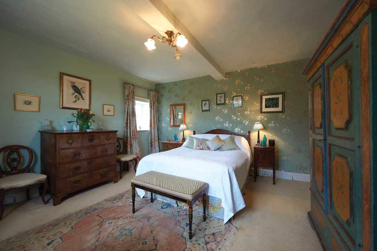 Double Room, 1 Double Bed, Non Smoking, Bathtub | Iron/ironing board (on request), WiFi (free), individually decorated