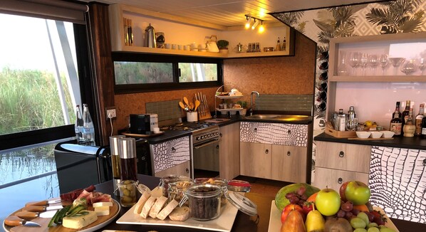 Exclusive Double Room, 1 Double Bed, Non Smoking | Private kitchen | Fridge, microwave, oven, stovetop - Namushasha River Villa (Kongola)