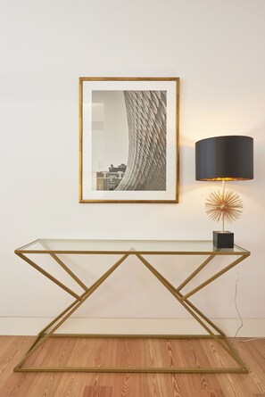 Flat-screen TV - Ouro Grand By Level Residences (Lisbon)