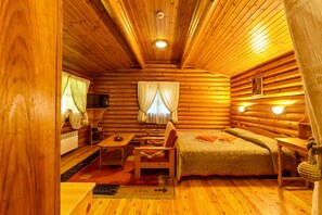 Luksushuvila, 1 makuuhuone, terassi | Yksilöllisesti sisustettu, yksilöllisesti kalustettu, työpöytä