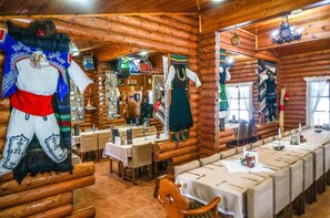 Dining - Villa Yagoda (Samokov)