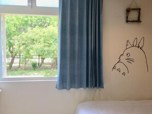 Blackout curtains, soundproofing, rollaway beds, free WiFi - Yes I Do (Tainan)