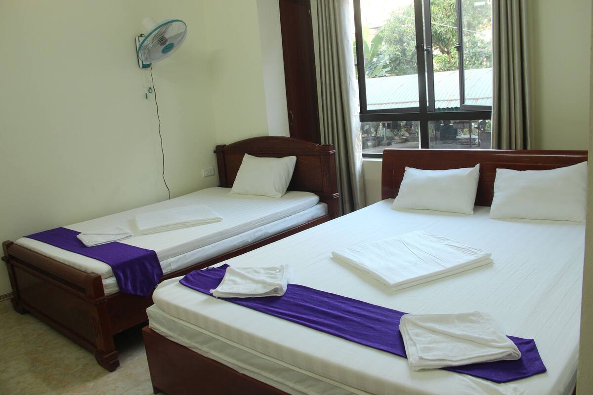 Superior Triple Room, Non Smoking | Premium bedding, desk, WiFi (free), bed sheets
