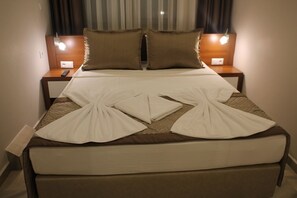 Quarto standard, 1 quarto | Frigobar, cofres nos quartos, escrivaninha