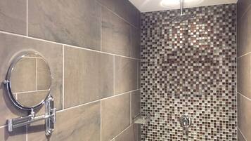 Luxury Double Room, Accessible, Ensuite | Bathroom