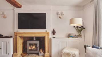 Family Cottage, Private Bathroom (The Crook) | Lounge