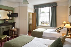 Standard Twin Room, 2 Single Beds, Ensuite | View from room - Banbury Cross B&B (Banbury)