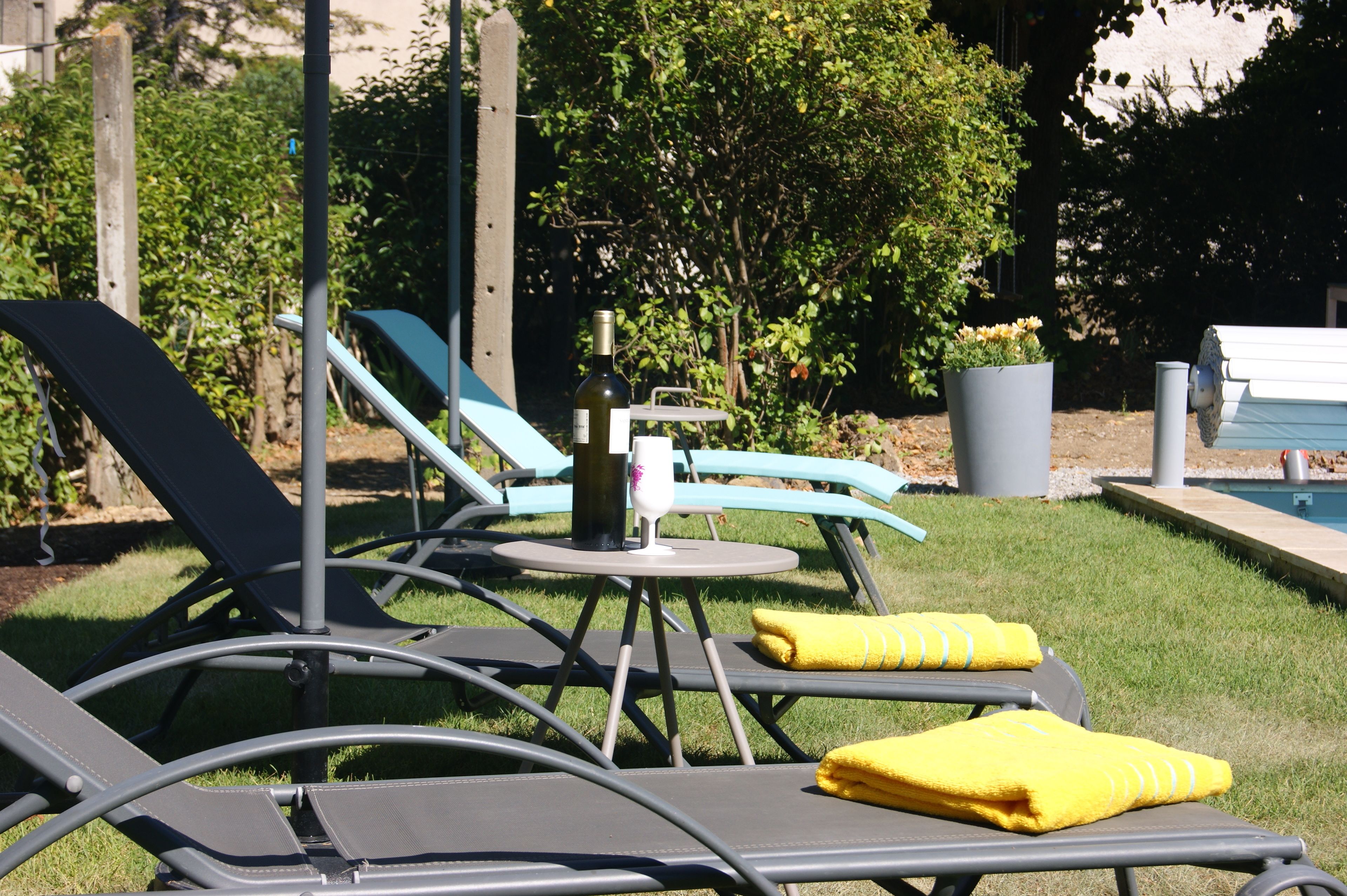 Seasonal outdoor pool, pool umbrellas, sun loungers