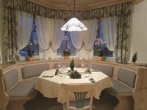 Restaurant - Pension Nadia (Adorf)