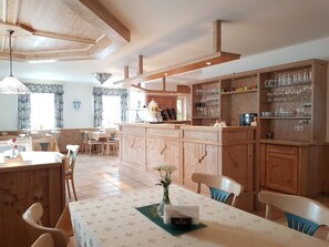 Restaurant - Pension Nadia (Adorf)