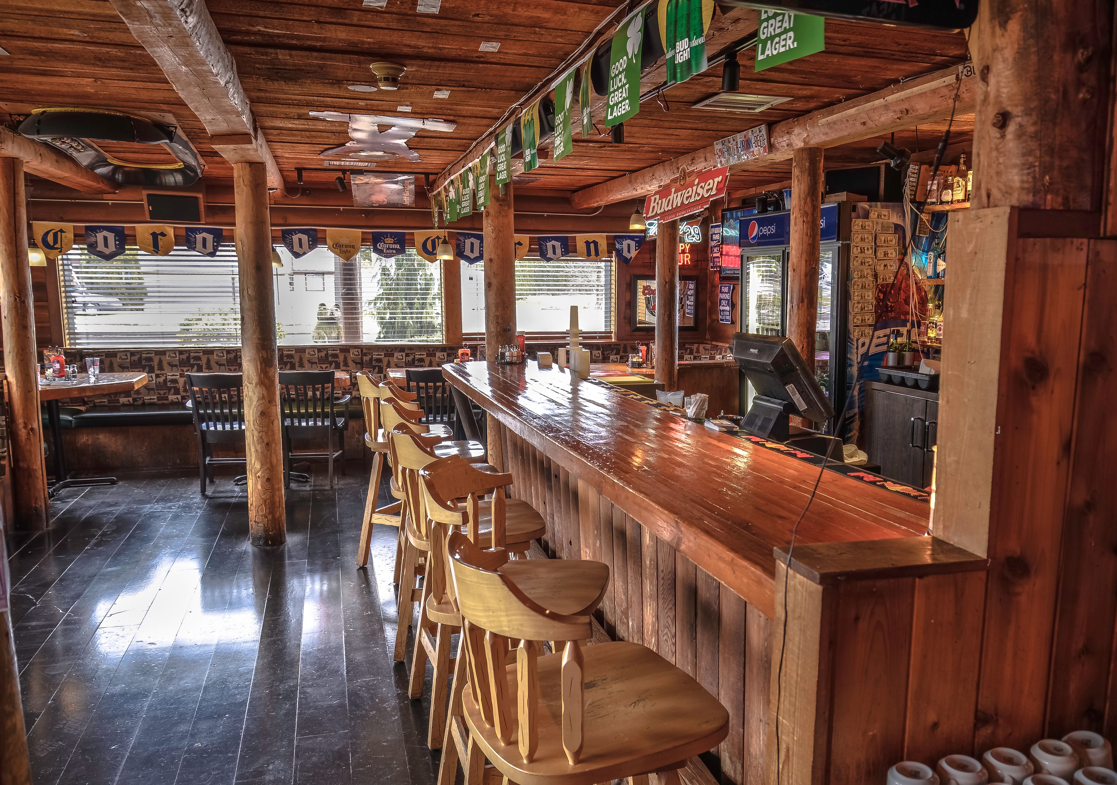 Breakfast, lunch, dinner served; American cuisine 