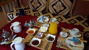 Free daily continental breakfast  - Auberge Kasbah Ait Marghad (Ait Sedrate Jbel El Soufla)