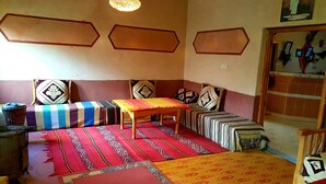 Breakfast, lunch and dinner served  - Auberge Kasbah Ait Marghad (Ait Sedrate Jbel El Soufla)