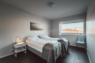 Camas supletorias, wifi gratis, ropa de cama