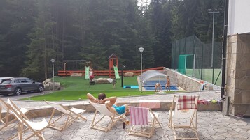 Indoor pool, seasonal outdoor pool, open open 24 hours, sun loungers