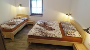 Premium bedding, memory foam beds, individually furnished, desk - Club Rezidence Pod Lučí Loučovice (Loucovice)