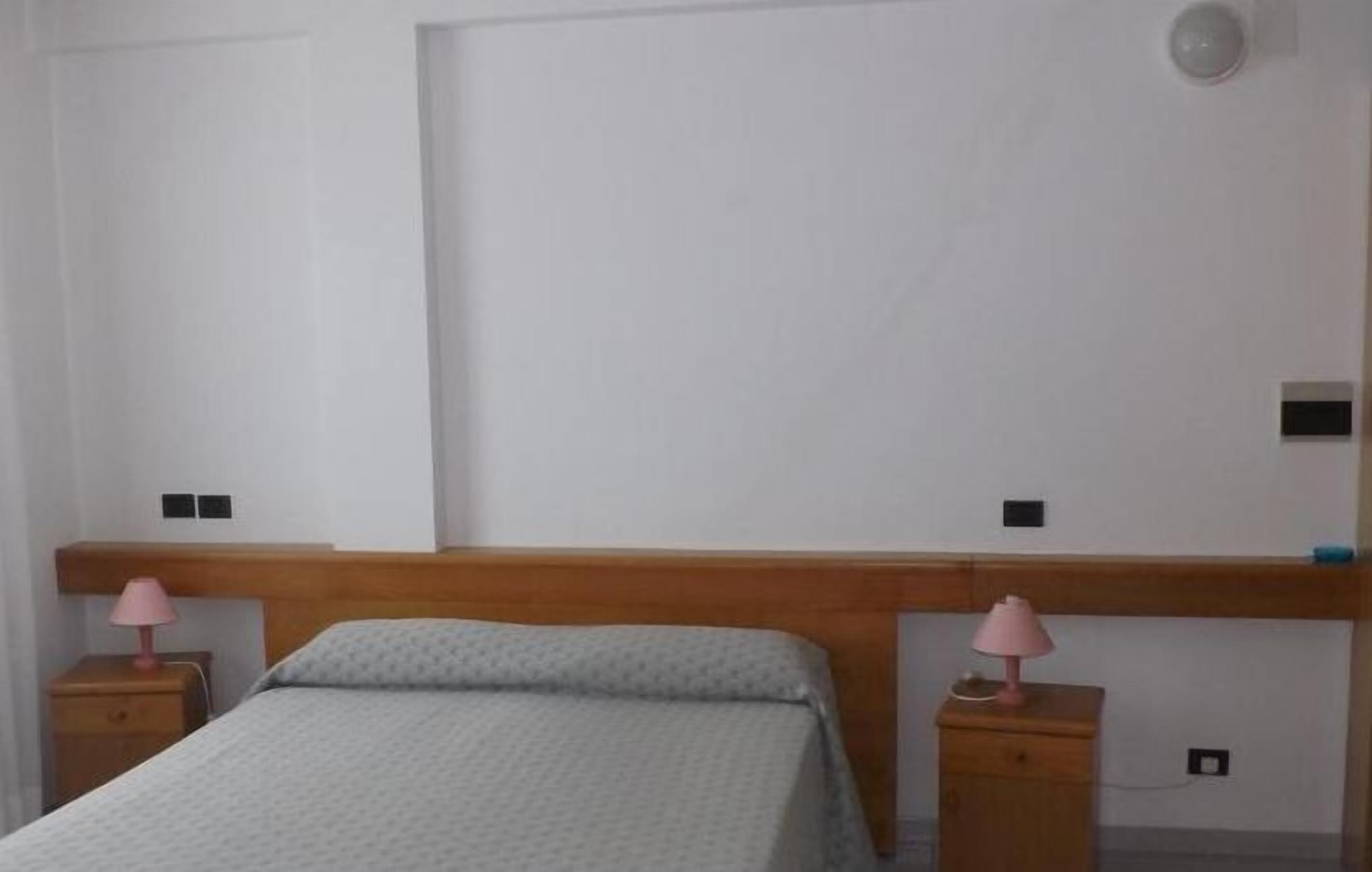 minibar, in-room safe, desk, cots/infant beds