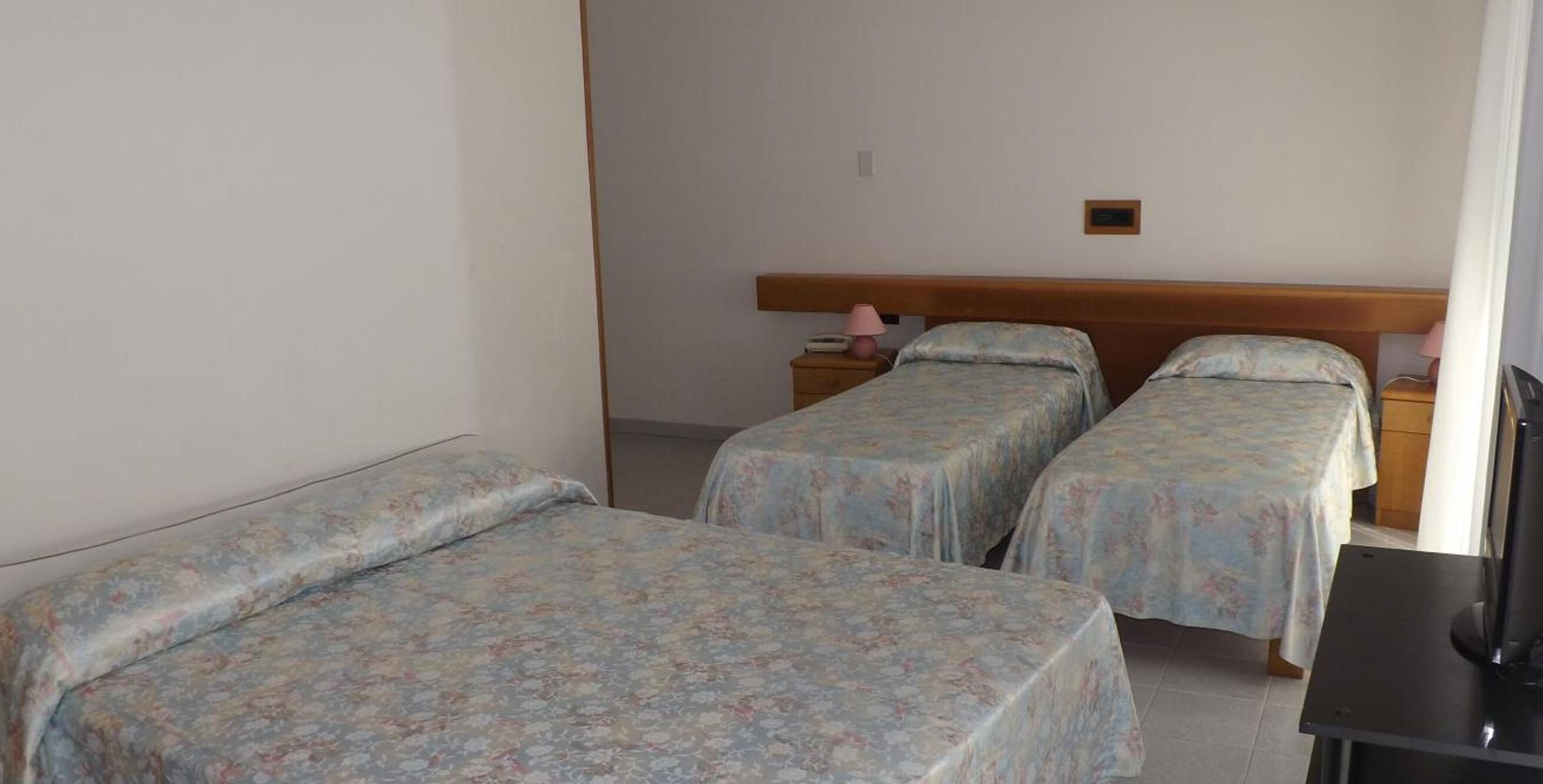 minibar, in-room safe, desk, cots/infant beds