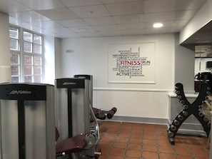 Fitness facility - Bowden Court - Hostel (London)