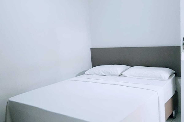 Basic Double Room | Free WiFi, bed sheets