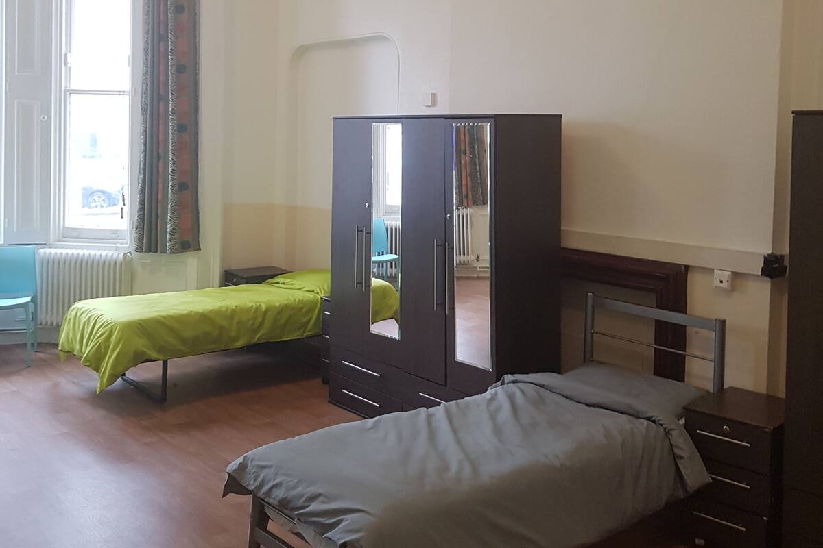 Wifi gratis y ropa de cama