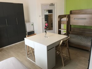 Wi-Fi gratuit, draps fournis