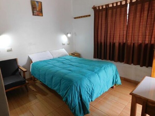 โต๊ะทำงาน, Wi-Fi ฟรี, ผ้าปูที่นอน