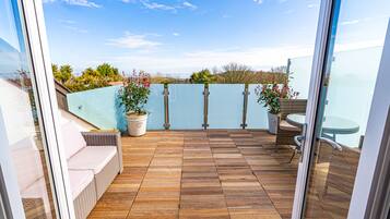 Estúdio panorâmico, 1 cama King | Vista da sacada