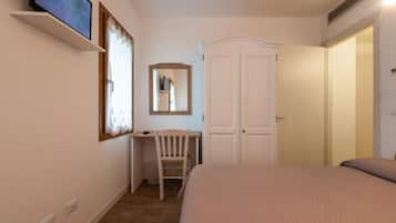 Schreibtisch, schallisolierte Zimmer, kostenloses WLAN, BettwÀsche