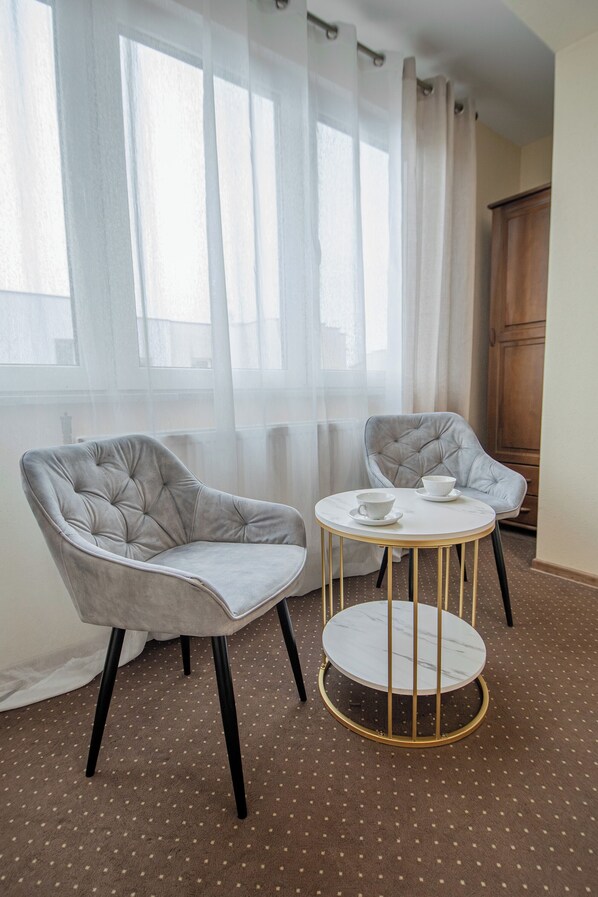 Double Room | Iron/ironing board, free WiFi, bed sheets - Villa Asesor (Gdansk)