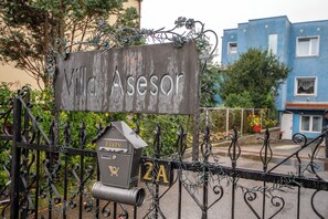 Front of property - Villa Asesor (Gdansk)