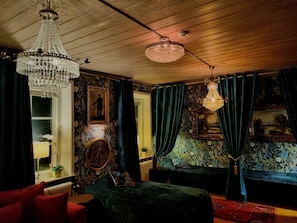 Individually decorated, individually furnished, free WiFi - Villa Signedal Hostel (Kvidinge)