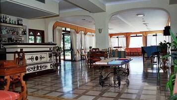 Bar (en la propiedad)