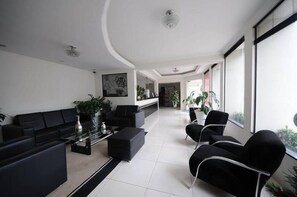 Reception - Hotel Athenas (Aracatuba)