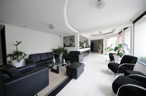 Lobby - Hotel Athenas (Aracatuba)