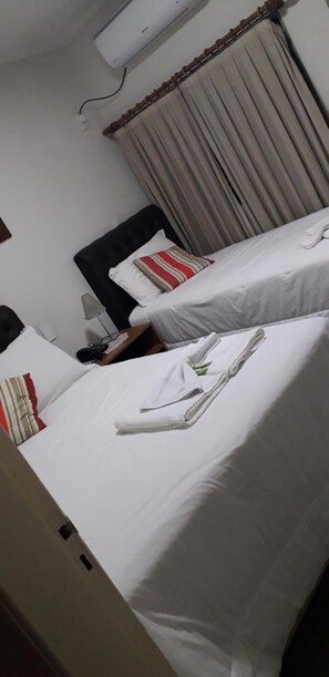 Minibar, caixa forta a l'habitació, escriptori i wifi gratuïta