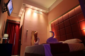 Egyptian cotton sheets, hypo-allergenic bedding, down comforters - Dolce Vita Rooms & Breakfast (Naples)