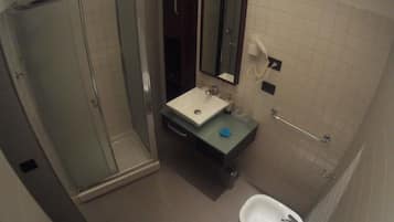 Royal-Suite, 2 Schlafzimmer, Verbindungszimmer | Badezimmer | Dusche, Haartrockner, Bidet, Handtücher